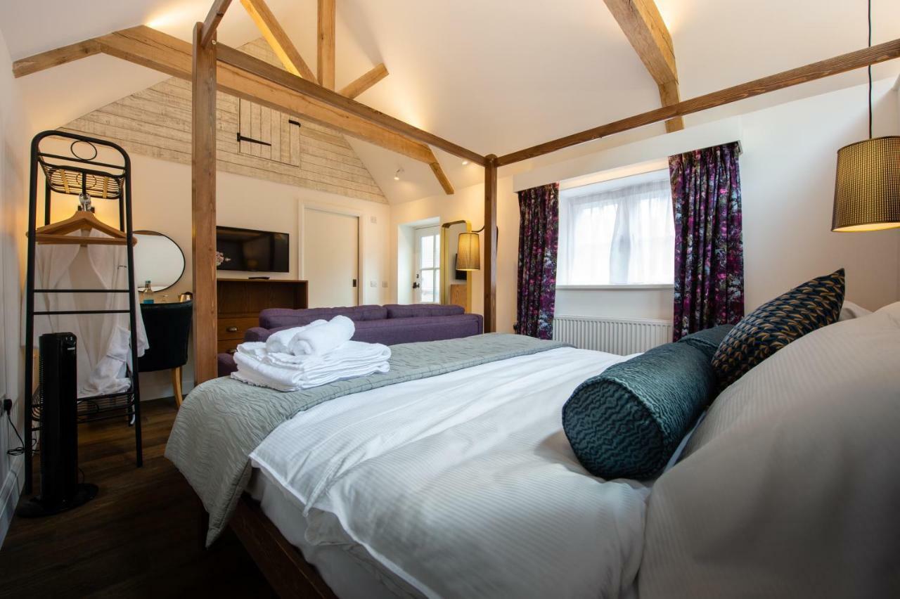 The Withies Inn Godalming Buitenkant foto