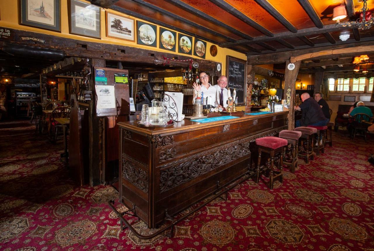 The Withies Inn Godalming Buitenkant foto