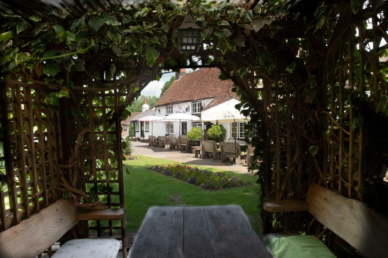 The Withies Inn Godalming Buitenkant foto